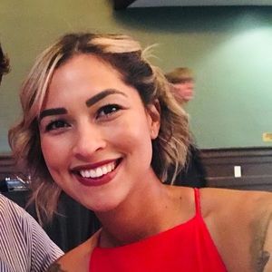 Meet your Posher, Laura